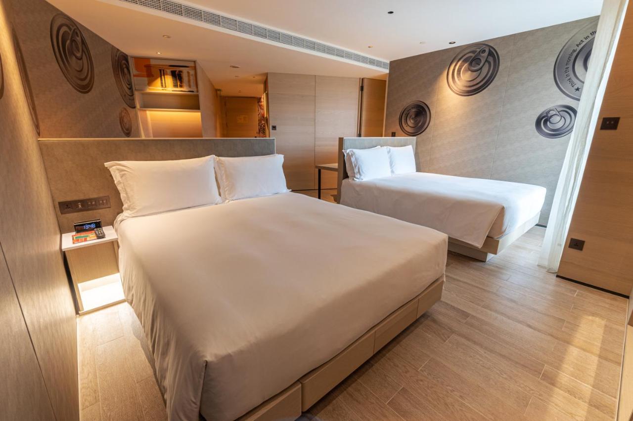 Hotel Indigo Kaohsiung Central Park By Ihg Exterior foto Deluxe Family Room