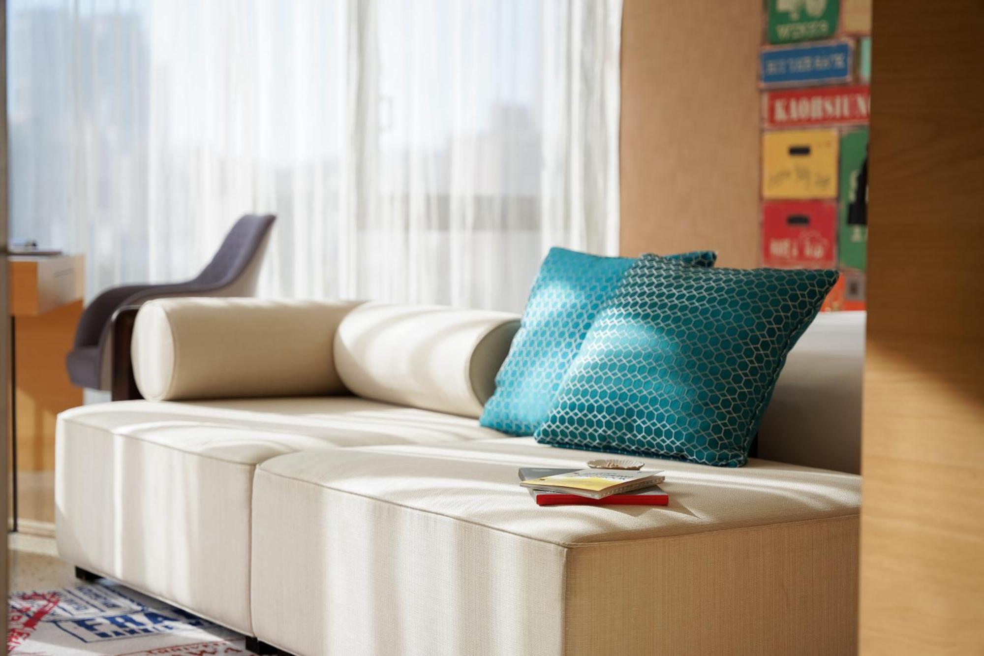 Hotel Indigo Kaohsiung Central Park By Ihg Exterior foto A sofa