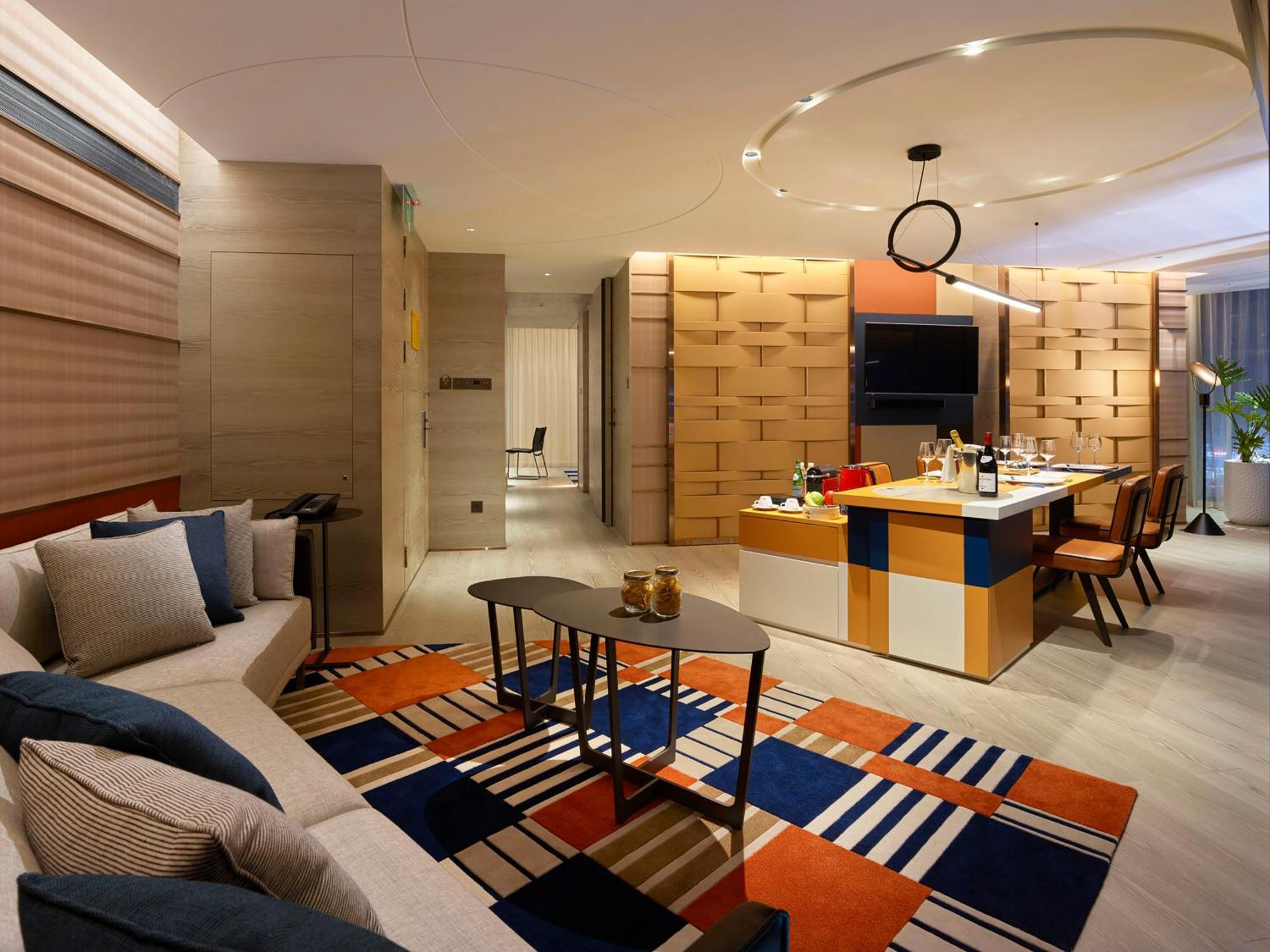 Hotel Indigo Kaohsiung Central Park By Ihg Exterior foto A suite at the hotel