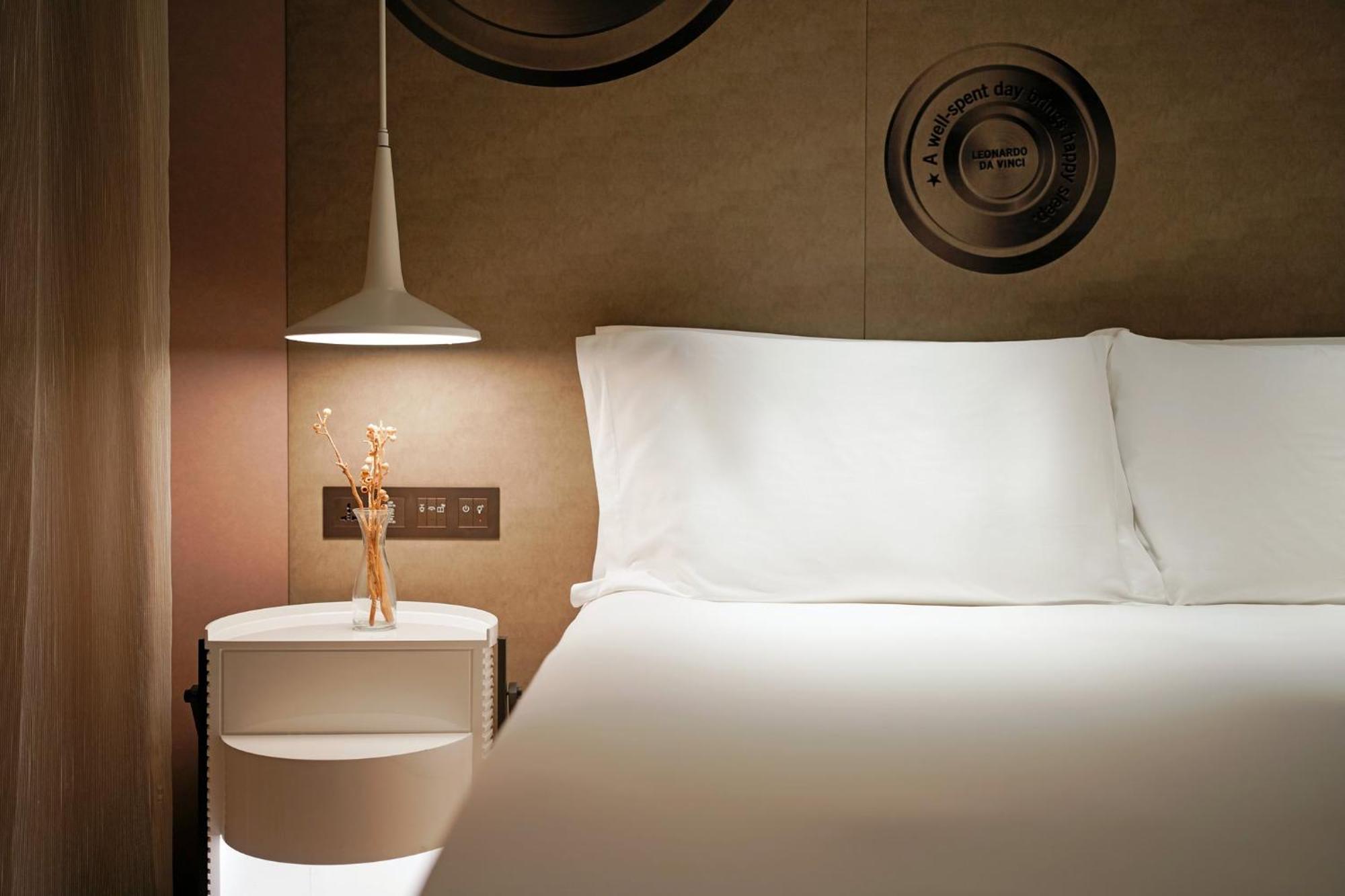 Hotel Indigo Kaohsiung Central Park By Ihg Exterior foto A room at the hotel